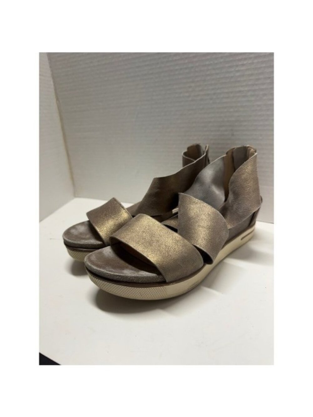Eileen Fisher Bronze Metallic Suede Platform Wedge Gladiator Sandals Size 7